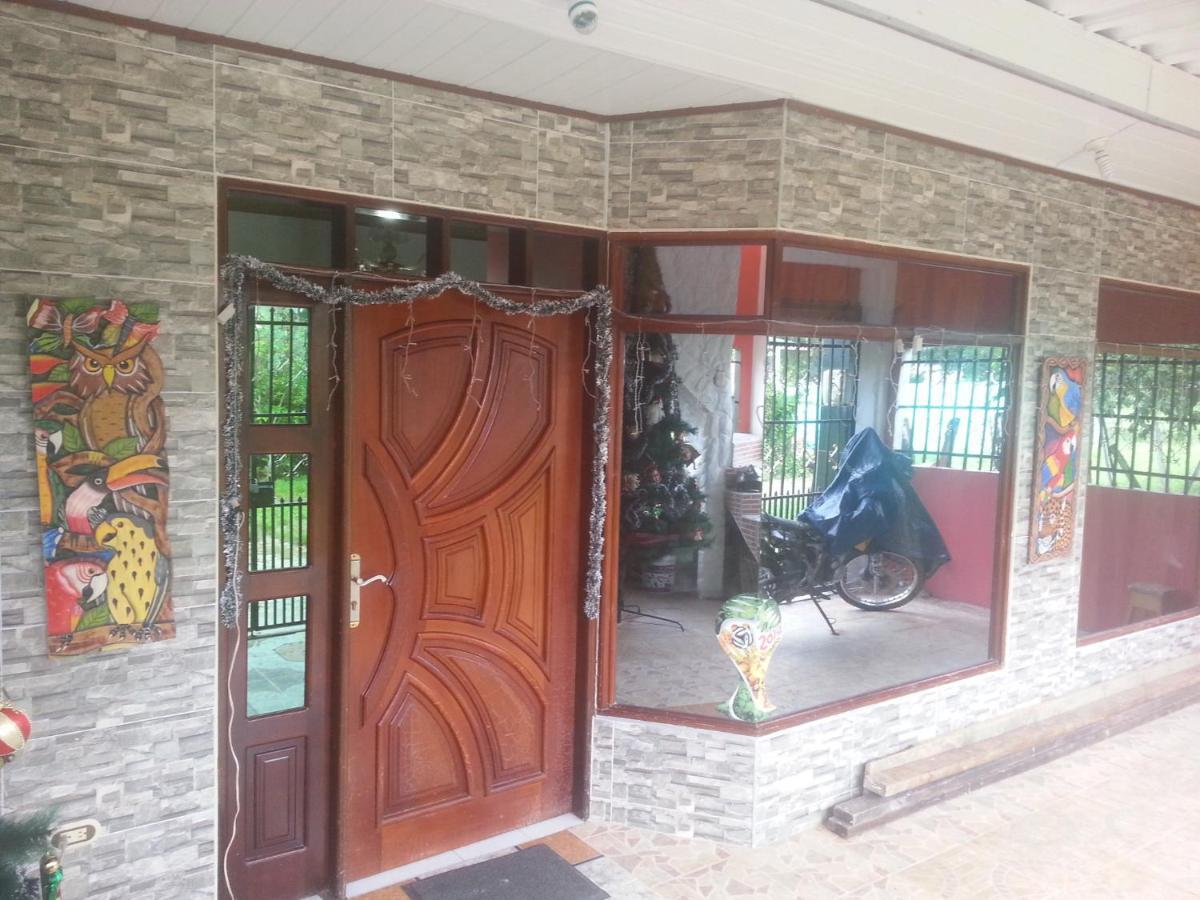 Hostal Selvatrip เลติเซีย ภายนอก รูปภาพ